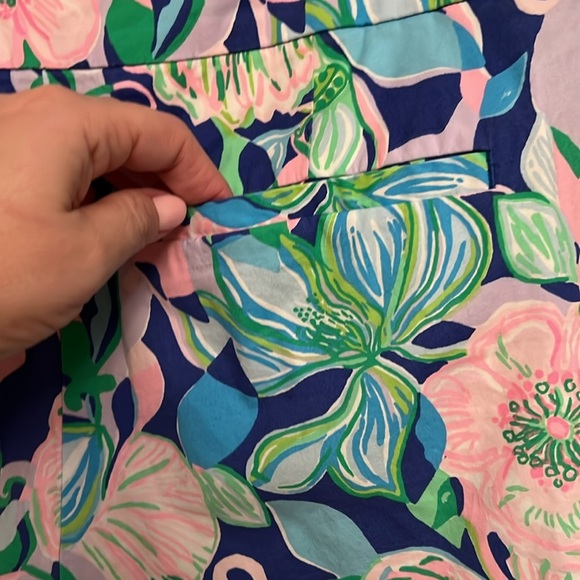 LILLY PULITZER Sri Lanka Shorts 4" Multi color tie front shorts - Picture 9 of 12